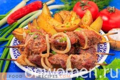 Kebab de cerdo en el horno