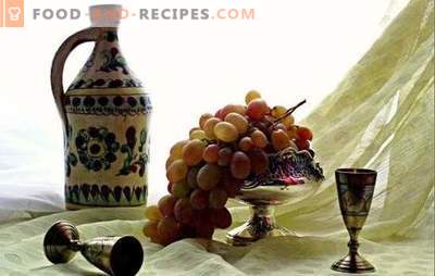 Cottura dell'uva fatta in casa a casa - qualità! Come rendere il vino chiaro dall'uva a casa senza lievito e zucchero?