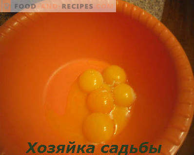 Bizcocho, receta clásica con foto, 6 huevos, 4 huevos, con crema agria, en el horno, multi-cocina